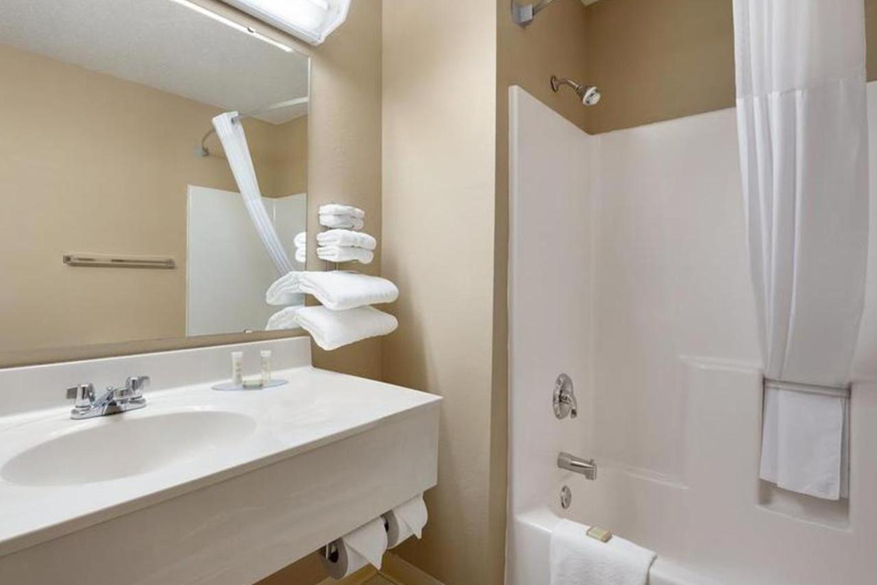Coratel Inn & Suites By Jasper New Richmond ภายนอก รูปภาพ