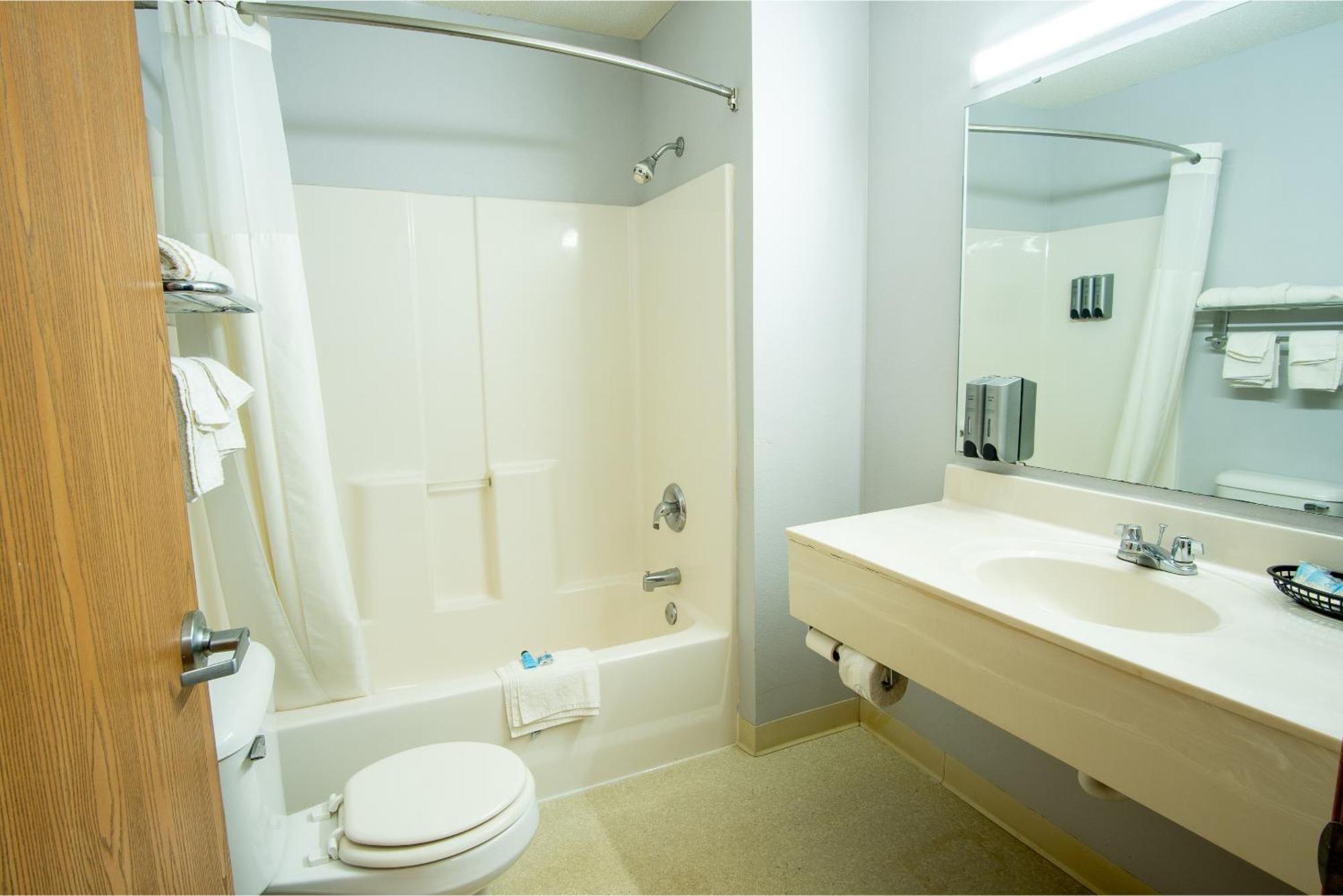 Coratel Inn & Suites By Jasper New Richmond ภายนอก รูปภาพ